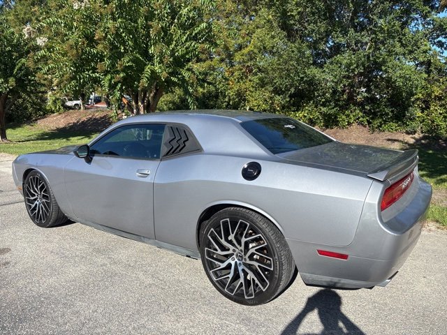 2014 Dodge Challenger R/T photo 3