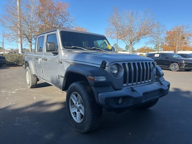 2020 Jeep Gladiator Sport S's photo