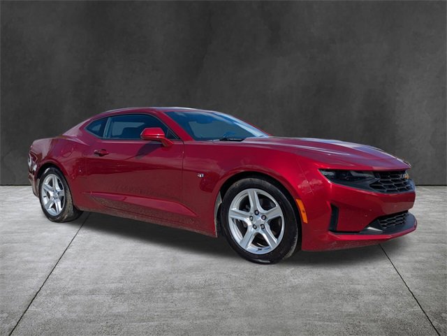 2023 Chevrolet Camaro 1LT photo 2