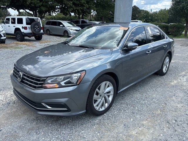 2018 Volkswagen Passat 2.0T SE photo 3
