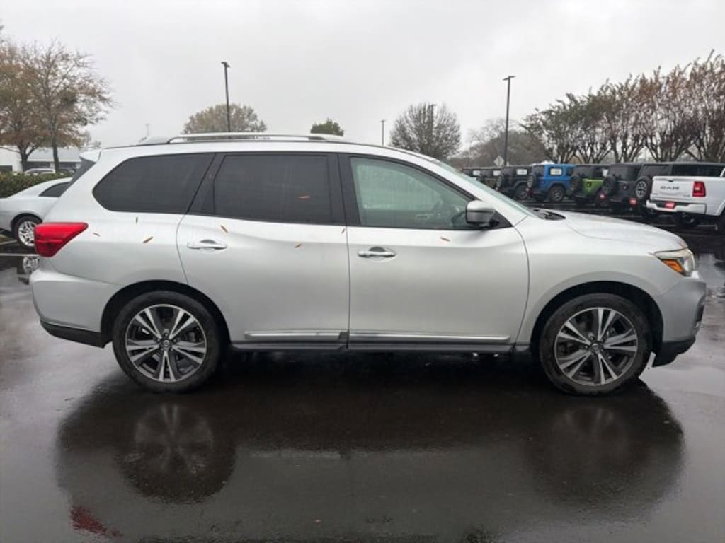 Used 2020 Nissan Pathfinder Platinum SUV