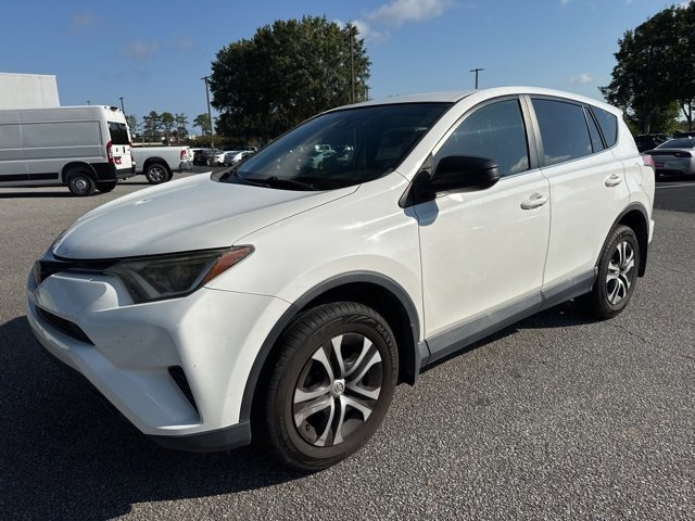 2018 Toyota RAV4 LE photo 2