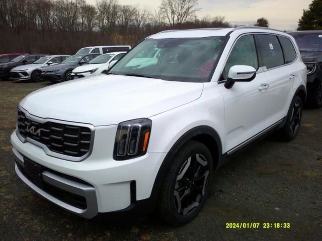 Used 2025 Kia Telluride S SUV