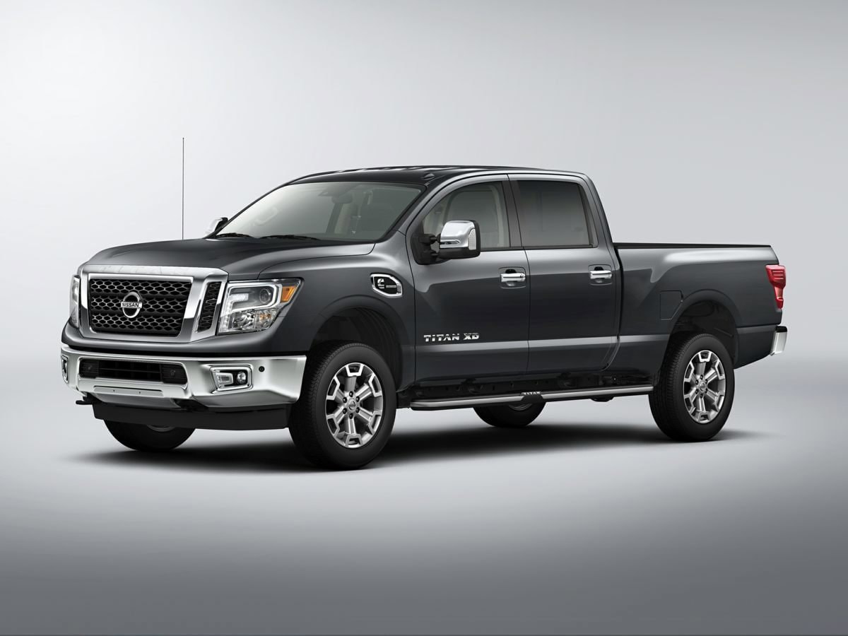 2016 Nissan Titan XD SV's photo