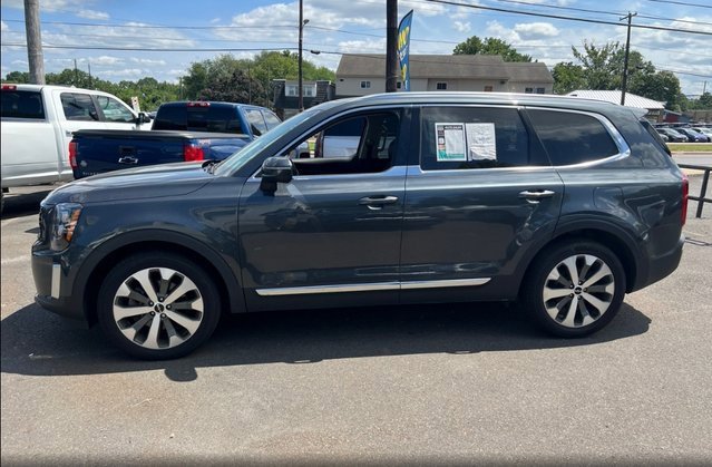 2022 Kia Telluride EX photo 4