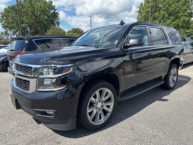 2019 Chevrolet Tahoe LT photo 2