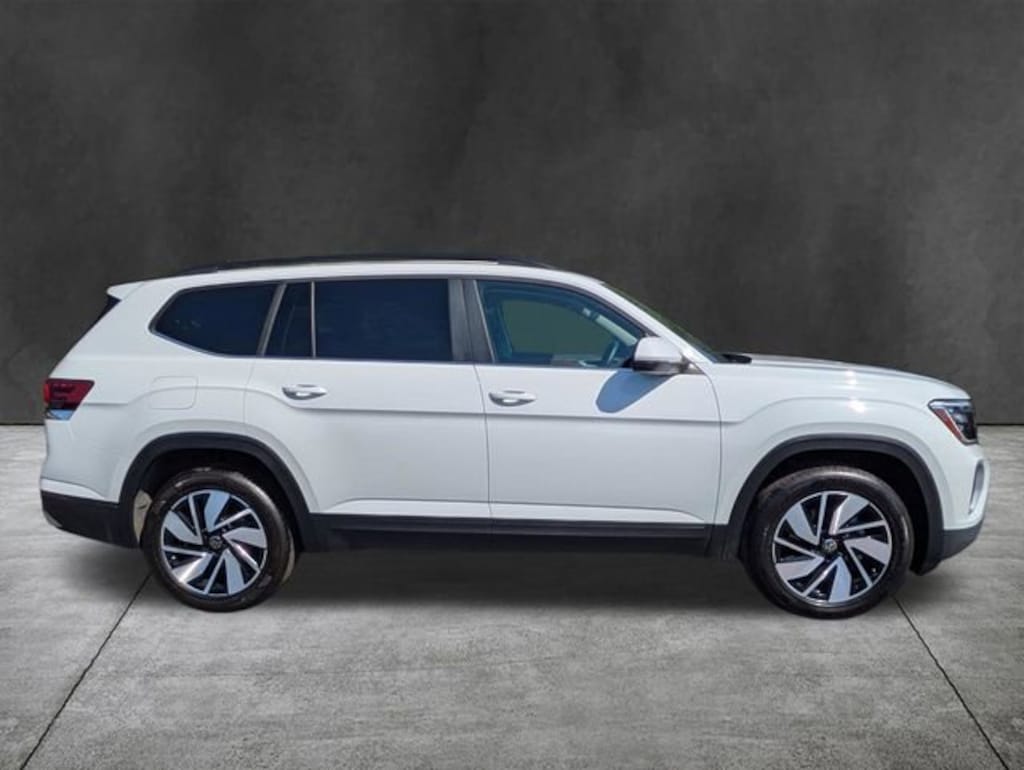 Used 2025 Volkswagen Atlas 2.0T SE w/Technology SUV