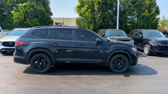 Used 2023 Volkswagen Atlas SEL R-Line Black with VIN 1V2SR2CA6PC551863 for sale in Summerville, SC