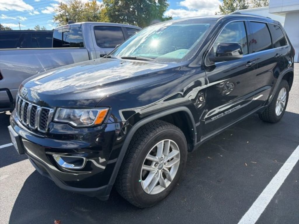 Used 2018 Jeep Grand Cherokee Laredo E SUV