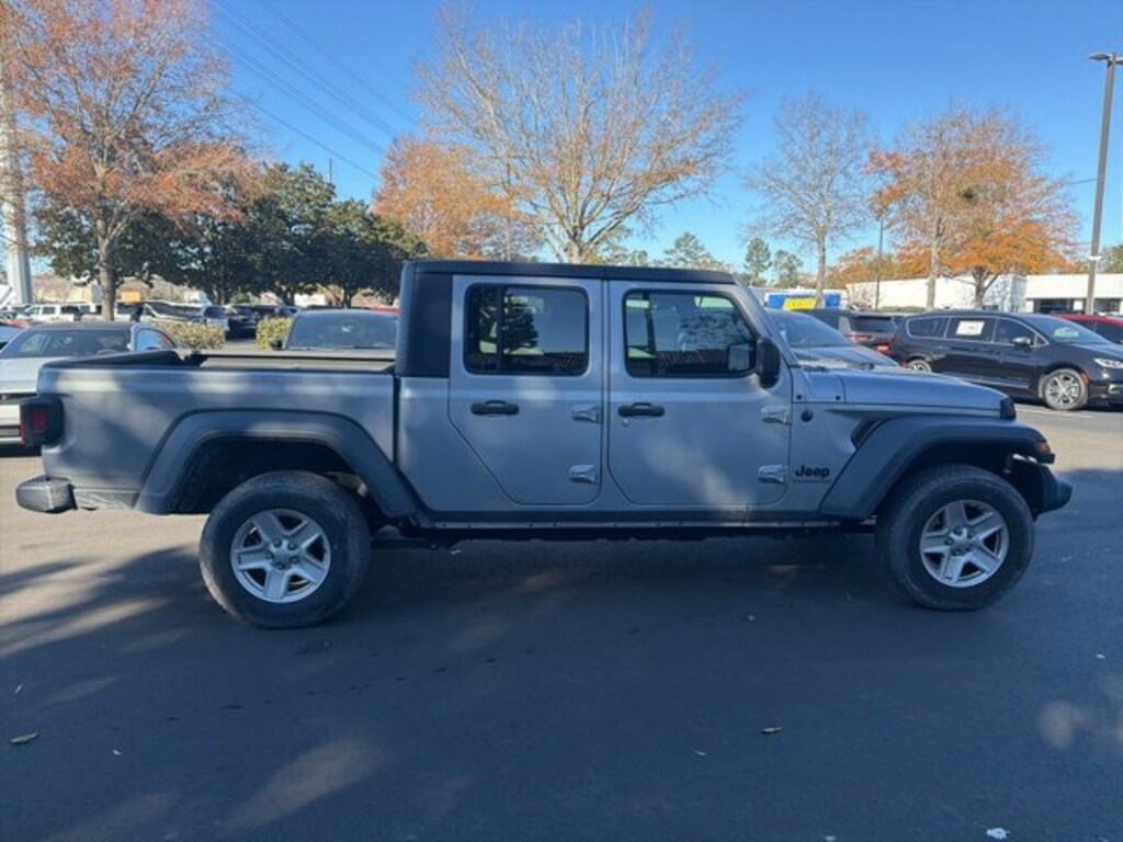 Used 2020 Jeep Gladiator Sport S Truck Crew Cab