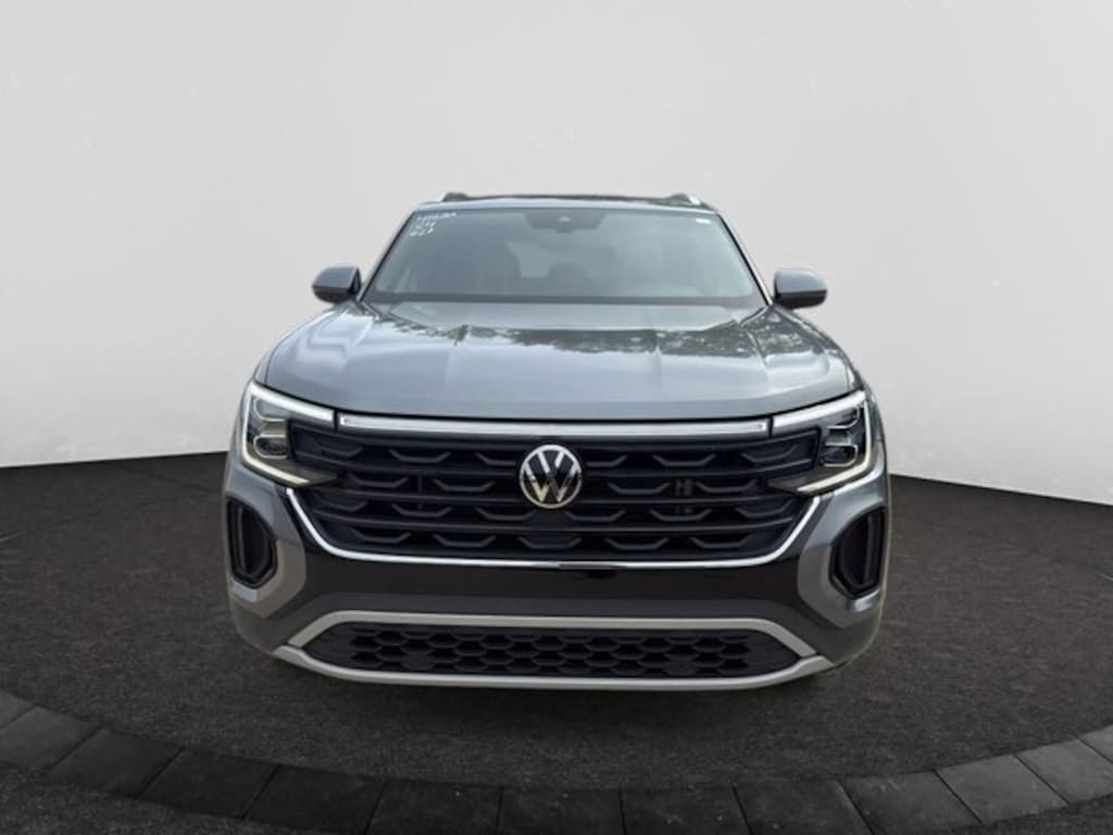 Used 2024 Volkswagen Atlas Cross Sport 2.0T SE w/Technology SUV
