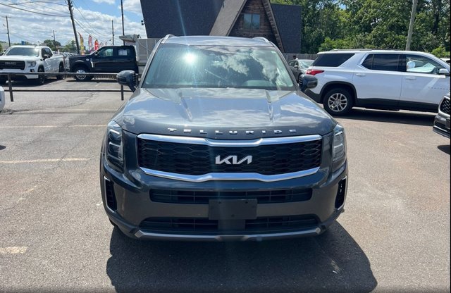 2022 Kia Telluride EX photo 3
