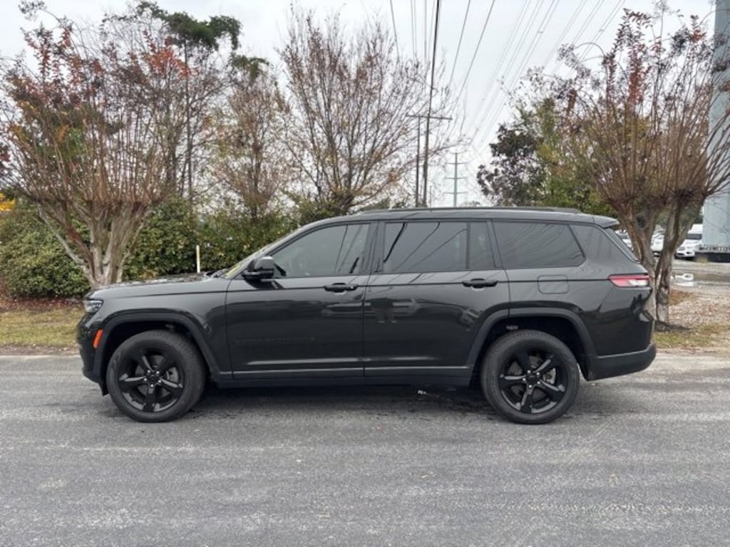 Used 2023 Jeep Grand Cherokee L Limited SUV