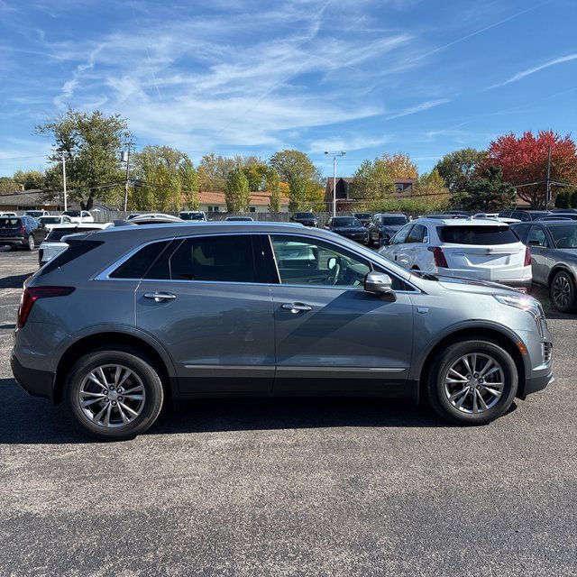 2022 Cadillac XT5 Premium Luxury photo 2