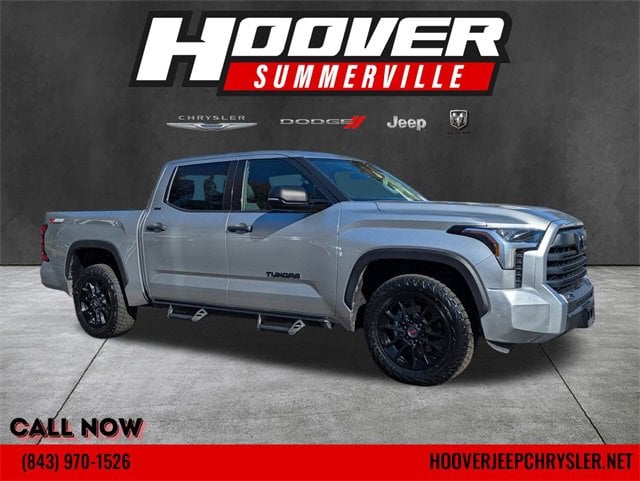 2022 Toyota Tundra SR5's photo