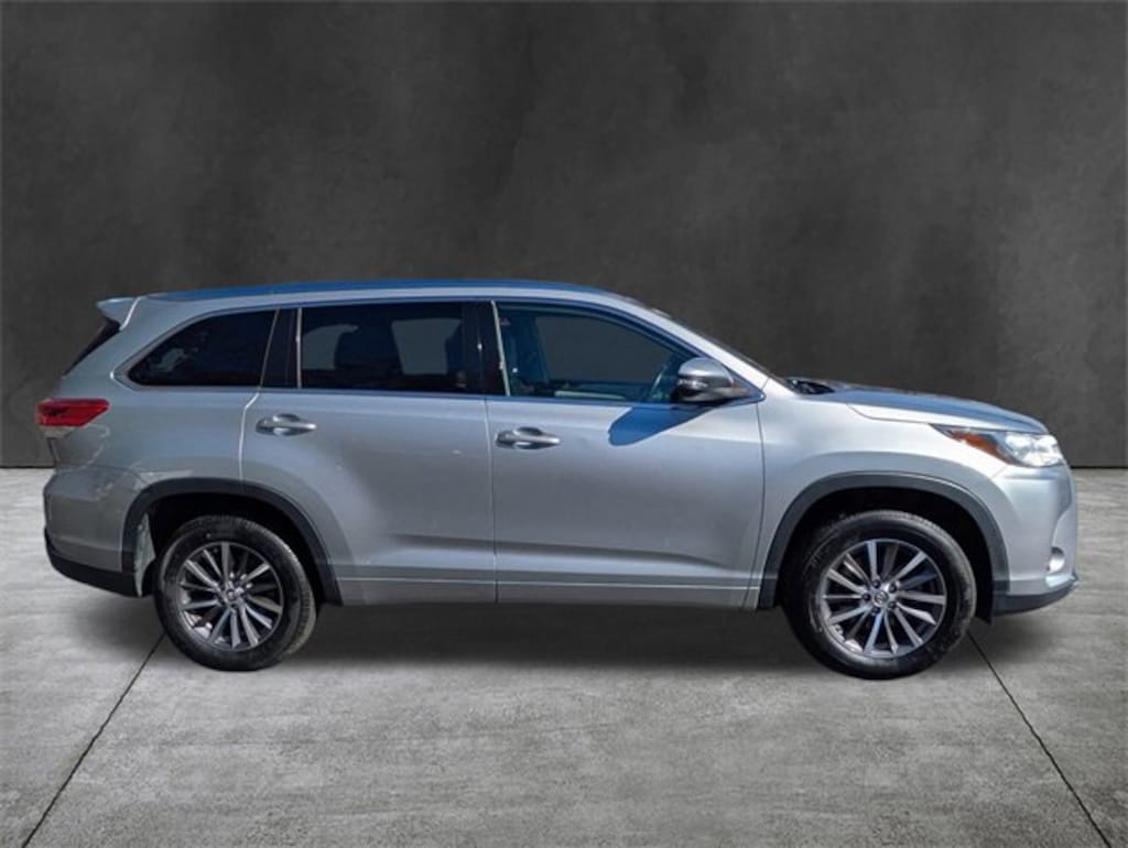 Used 2018 Toyota Highlander XLE SUV