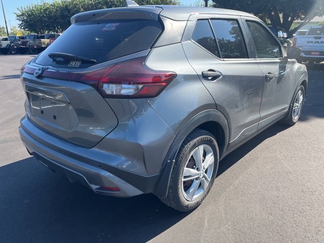 2022 Nissan Kicks S photo 3