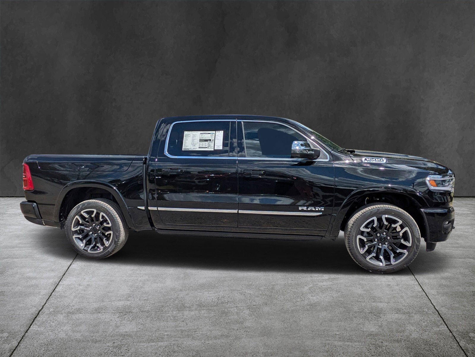 2025 Ram 1500 Limited photo 2