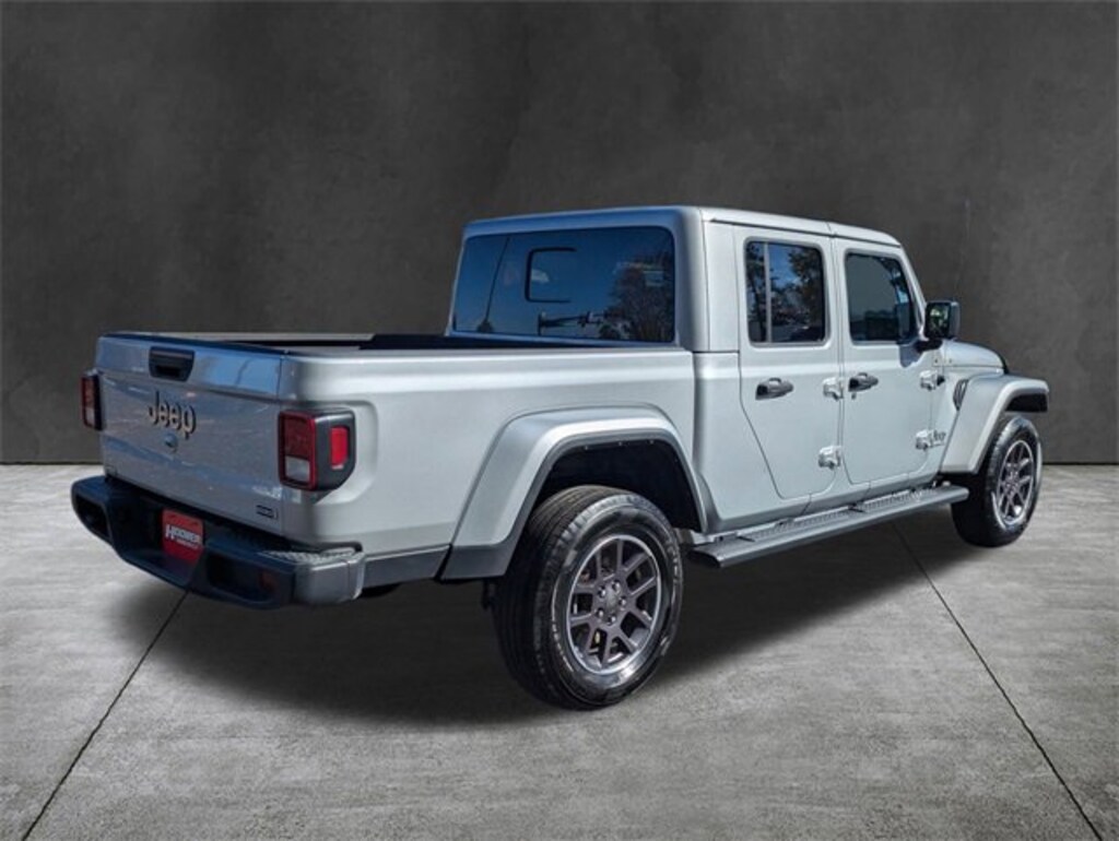 Used 2023 Jeep Gladiator Overland Truck Crew Cab