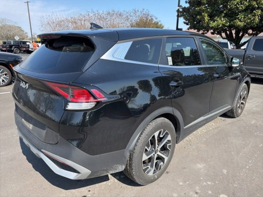 Used 2023 Kia Sportage EX SUV