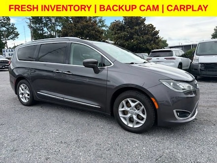 2018 Chrysler Pacifica Touring L Plus Van