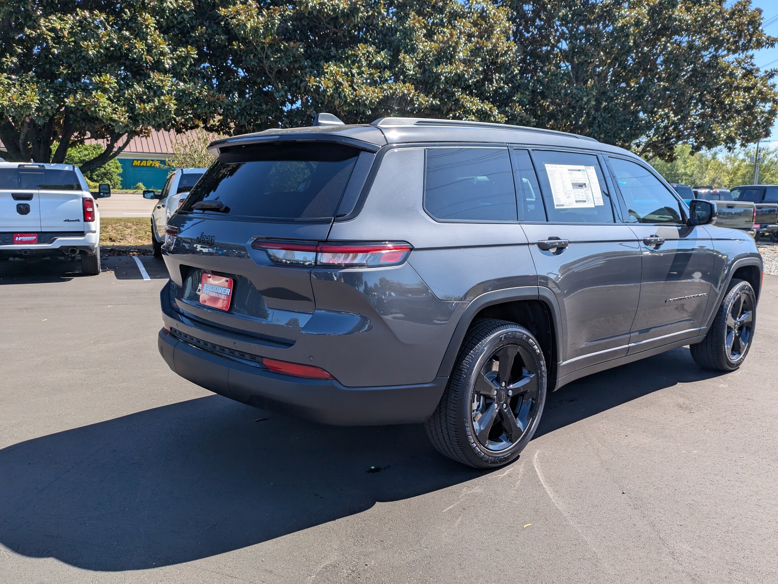 2025 Jeep Grand Cherokee Laredo Altitude X photo 4