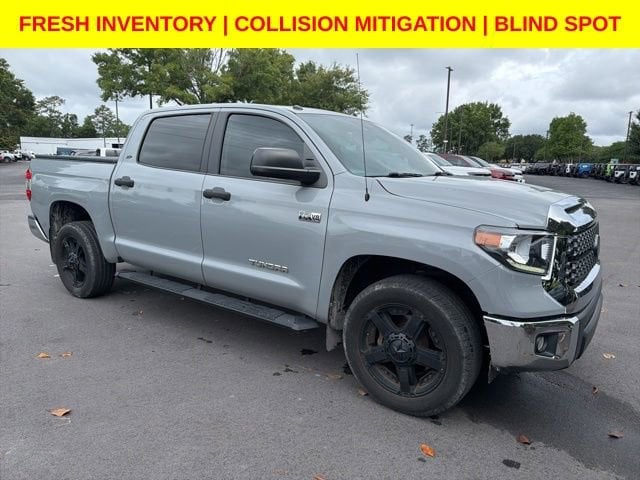 2018 Toyota Tundra SR5 5.7L Crew Max Short Bed's photo