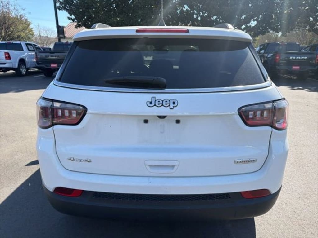 Used 2024 Jeep Compass Latitude SUV