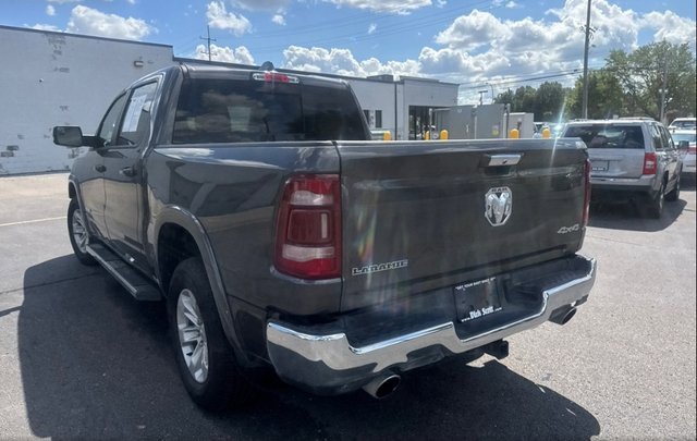 2022 Ram 1500 Laramie photo 3