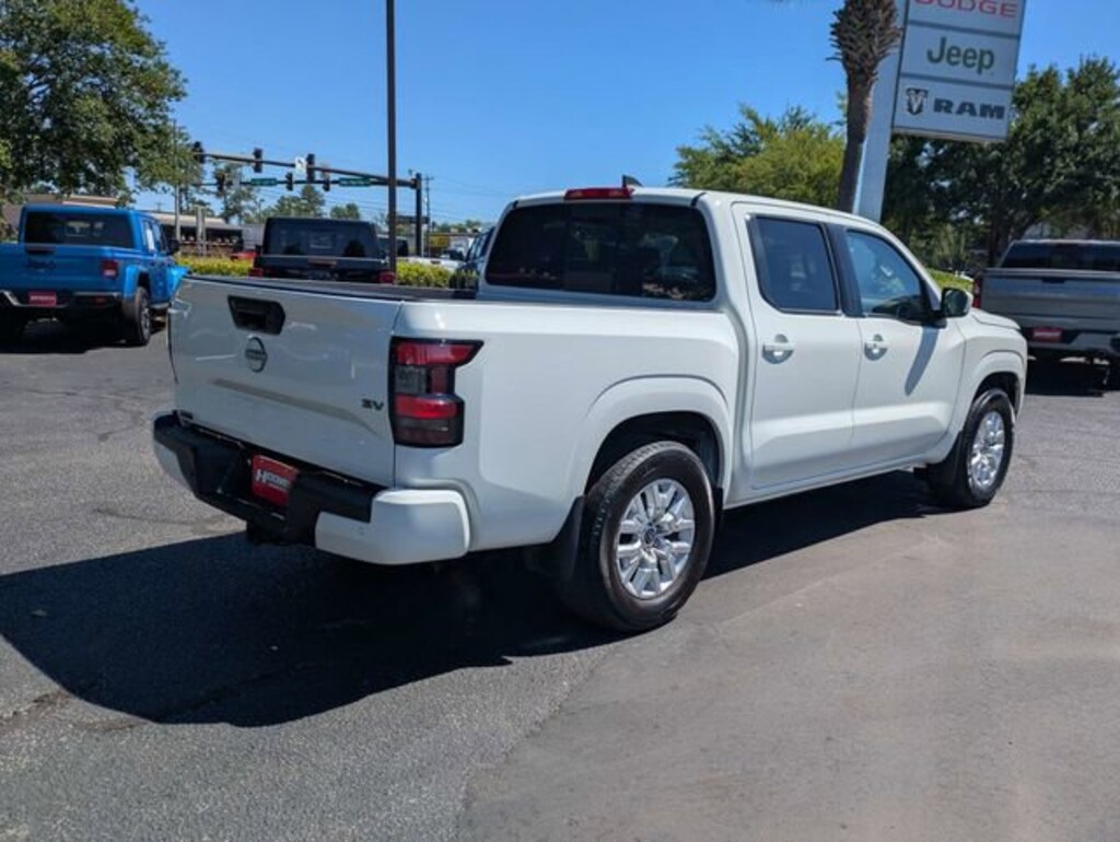 Used 2024 Nissan Frontier SV Truck Crew Cab