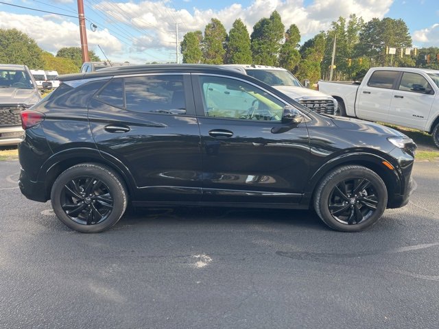 2024 Buick Encore GX Sport Touring photo 2