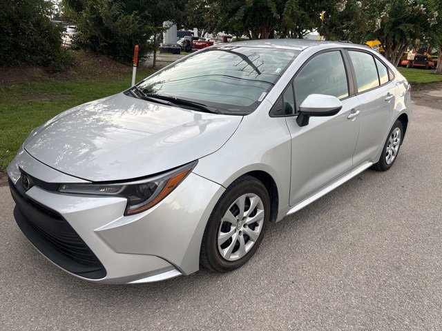 2023 Toyota Corolla LE photo 3