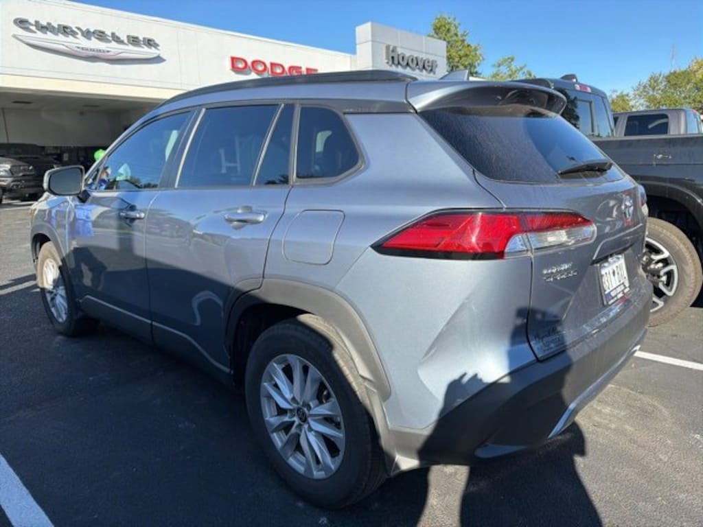 Used 2024 Toyota Corolla Cross LE SUV