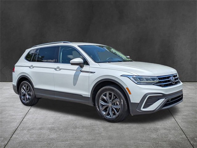 2023 Volkswagen Tiguan SE photo 2