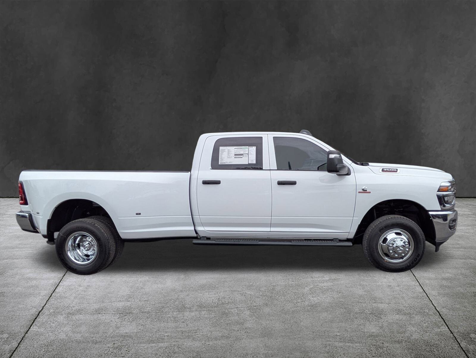 2026 Ram 3500 Tradesman photo 3