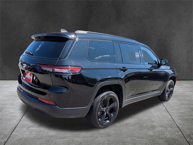 2023 Jeep Grand Cherokee Altitude photo 4