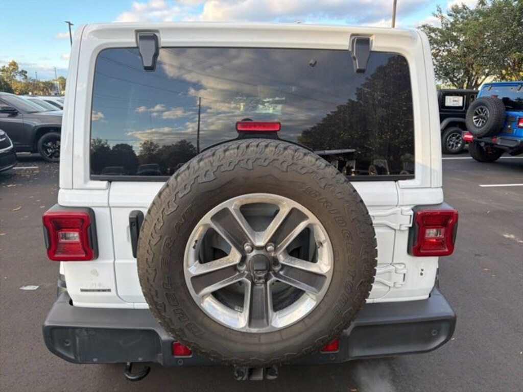 Used 2021 Jeep Wrangler Unlimited Sahara SUV