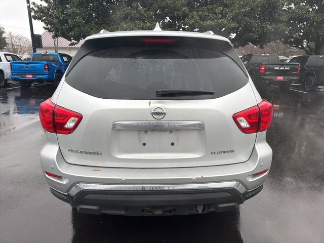 2020 Nissan Pathfinder Platinum photo 4