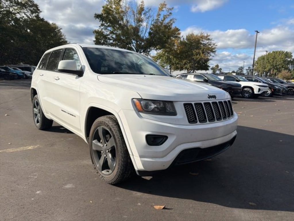 Used 2015 Jeep Grand Cherokee Altitude SUV