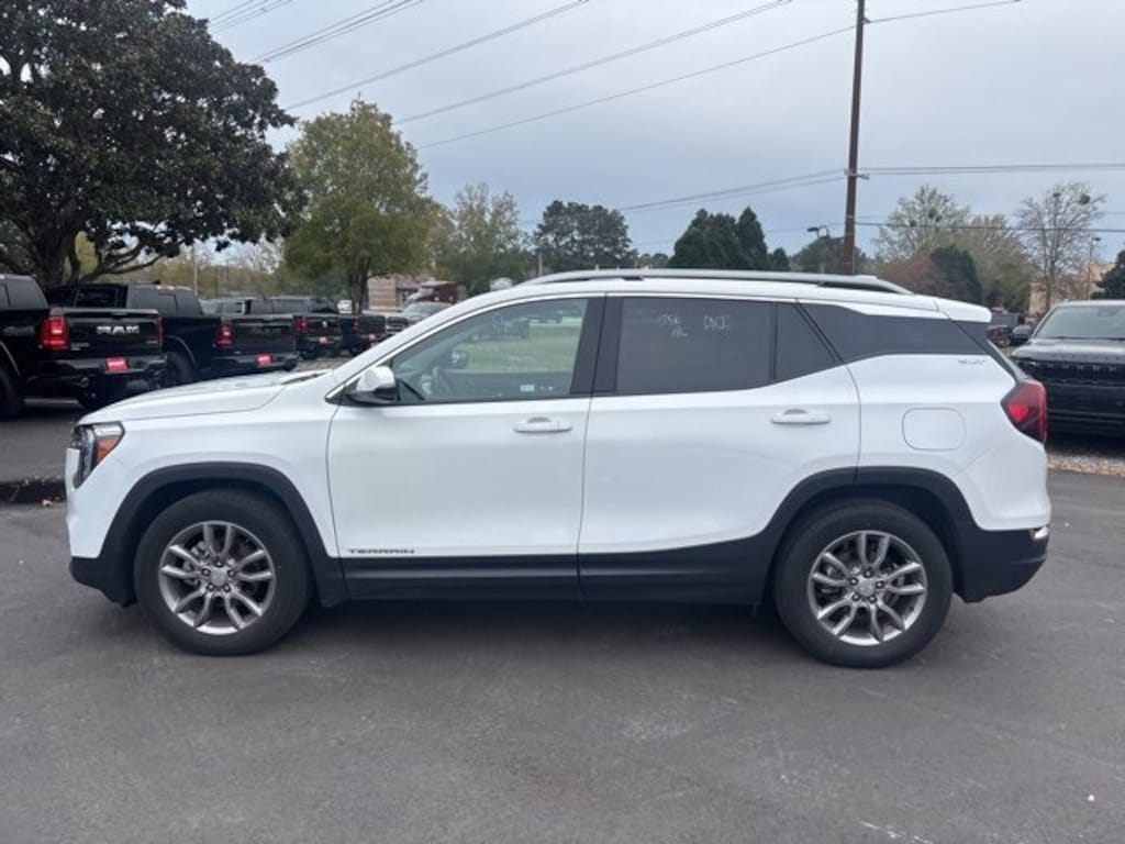Used 2023 GMC Terrain SLT SUV