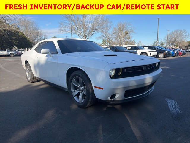 2019 Dodge Challenger SXT's photo