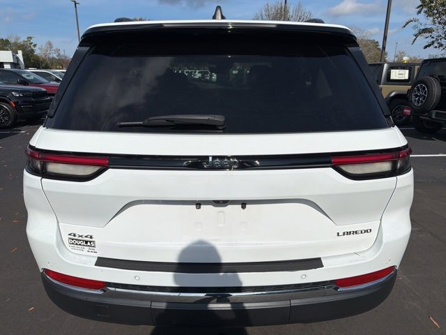 2023 Jeep Grand Cherokee Laredo photo 4