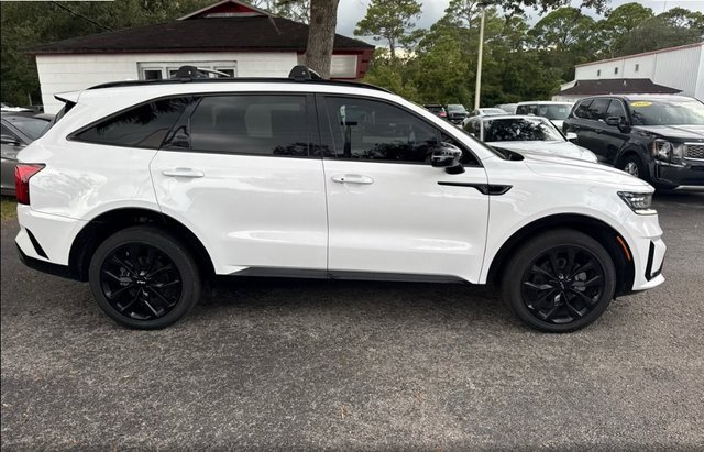 2022 Kia Sorento SX photo 3