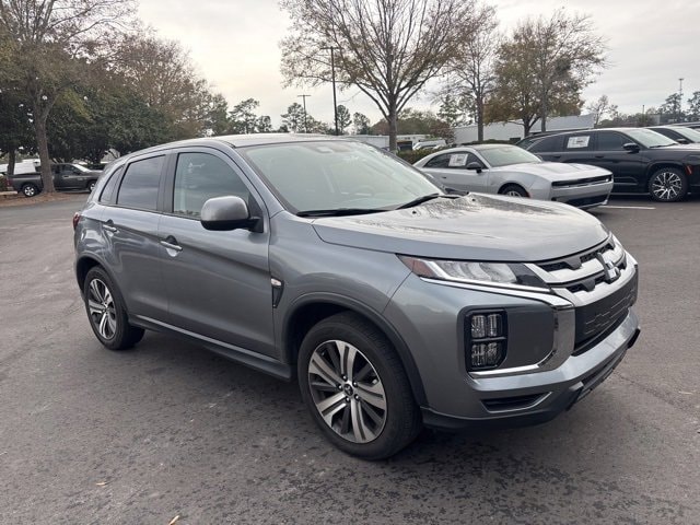 2024 Mitsubishi Outlander Sport ES's photo