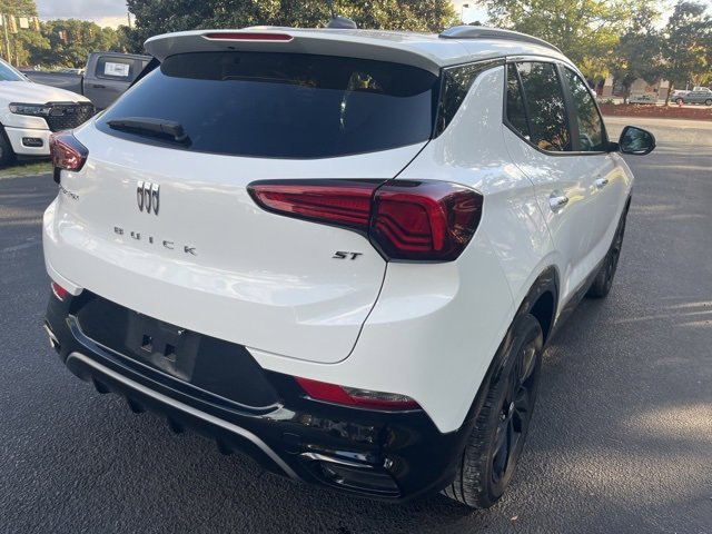 2024 Buick Encore GX Sport Touring photo 2