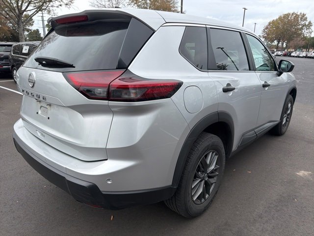 2024 Nissan Rogue S photo 2