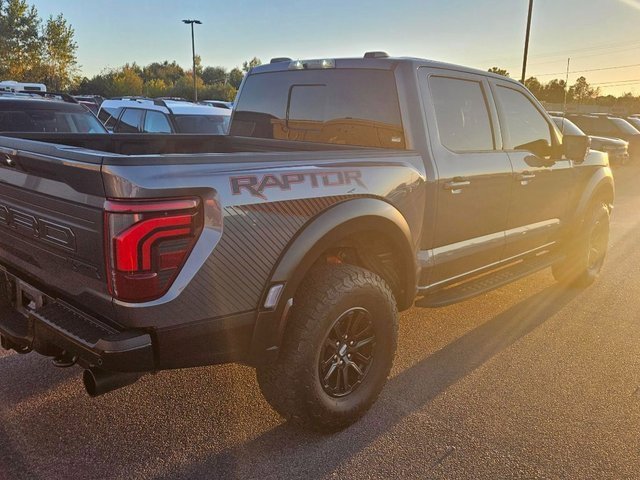 2024 Ford F-150 Raptor photo 3