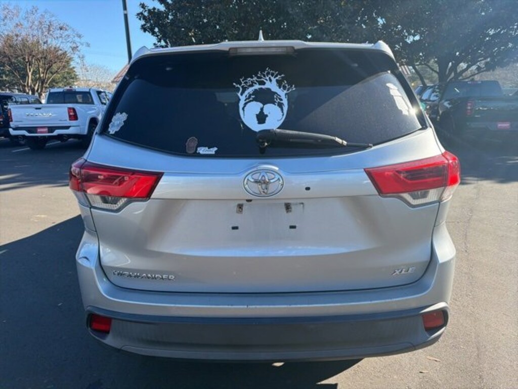 Used 2018 Toyota Highlander XLE SUV