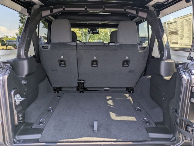 2025 Jeep Wrangler 4-Door Willys - Photo 14