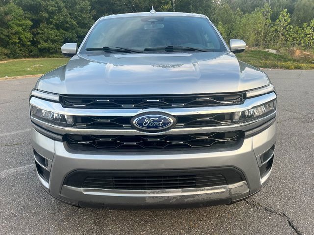 2023 Ford Expedition MAX Limited photo 3